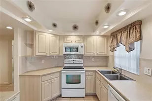 13040 Amberley Ct, Bonita Springs, FL 34135 - Photo 8