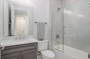 9257 Cayman Dr, Naples, FL 34114 - Photo 34