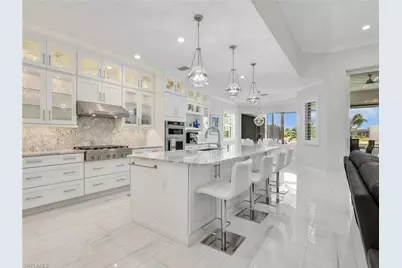 9257 Cayman Dr, Naples, FL 34114 - Photo 16