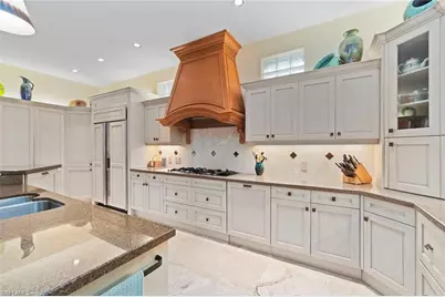 27241 Lakeway Ct, Bonita Springs, FL 34134 - Photo 10