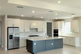 17286 Willow Tree Ln, North Fort Myers, FL 33917 - Photo 2