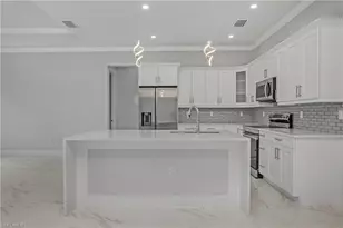 791 14th St NE, Naples, FL 34120 - Photo 8