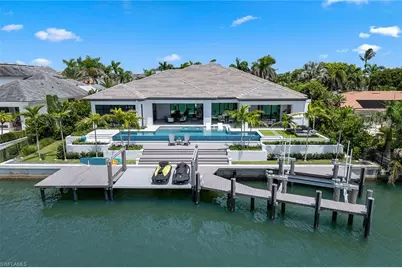 210 Bay Pt, Naples, FL 34103 - Photo 12