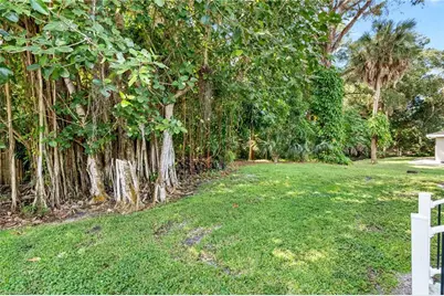 10004 Connecticut St, Bonita Springs, FL 34135 - Photo 4