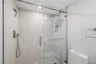 1330 Derbyshire Ct, Naples, FL 34116 - Photo 30