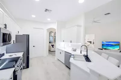 16188 Parque Ln, Naples, FL 34110 - Photo 12