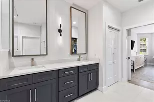 5080 Yacht Harbor Cir, Naples, FL 34112 - Photo 16