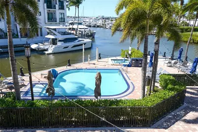 1490 5th Ave S #200B, Naples, FL 34102 - Photo 4