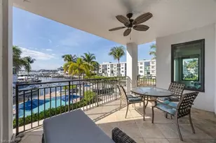 1490 5th Ave S, Naples, FL 34102 - Photo 6