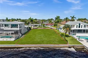 1020 Dolphin Dr, Cape Coral, FL 33904 - Photo 12