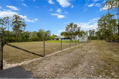 2210 19th St SW, Naples, FL 34117 - Photo 28