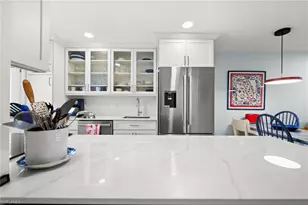 1021 3rd St S, Naples, FL 34102 - Photo 10