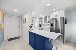 1021 3rd St S, Naples, FL 34102 - Photo 8