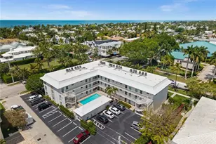 1021 3rd St S, Naples, FL 34102 - Photo 4