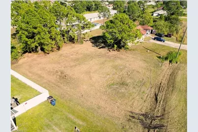 4528 Leonard Blvd S, Lehigh Acres, FL 33973 - Photo 10