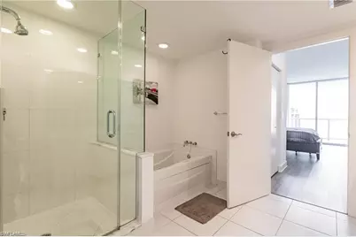 3000 Oasis Grand Blvd #2004, Fort Myers, FL 33916 - Photo 14