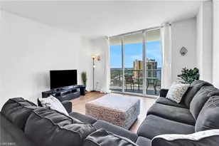 3000 Oasis Grand Blvd, Fort Myers, FL 33916 - Photo 4