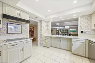 6075 Pelican Bay Blvd, Naples, FL 34108 - Photo 8