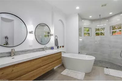 2862 Lone Pine Ln, Naples, FL 34119 - Photo 14