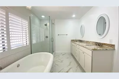 718 Reef Point Cir, Naples, FL 34108 - Photo 8