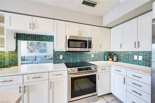 4530 Gulf Shore Blvd N, Naples, FL 34103 - Photo 8