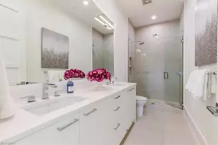 201 8th St S, Naples, FL 34102 - Photo 20