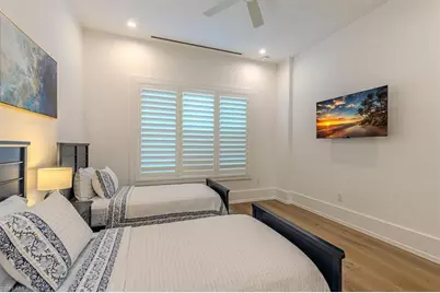 201 8th St S #104, Naples, FL 34102 - Photo 14