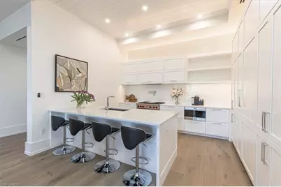 201 8th St S #104, Naples, FL 34102 - Photo 10