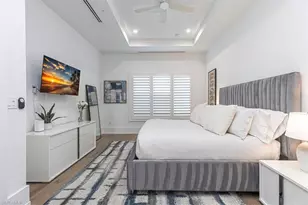 201 8th St S, Naples, FL 34102 - Photo 12