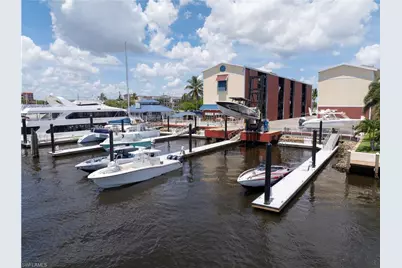 750 River Point   B3-07 Dr, Naples, FL 34102 - Photo 18