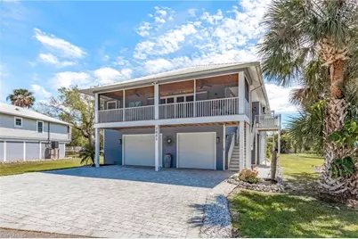 7655 Myrsine Cir, Bokeelia, FL 33922 - Photo 4