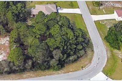 704 Brannen Ave, Lehigh Acres, FL 33974 - Photo 2