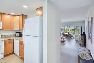 1624 Pine Valley Dr, Fort Myers, FL 33907 - Photo 4