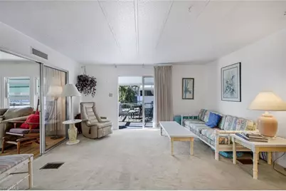 27520 Bourbonniere Dr, Bonita Springs, FL 34135 - Photo 6