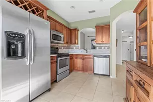 9808 Roundstone Cir, Fort Myers, FL 33967 - Photo 20