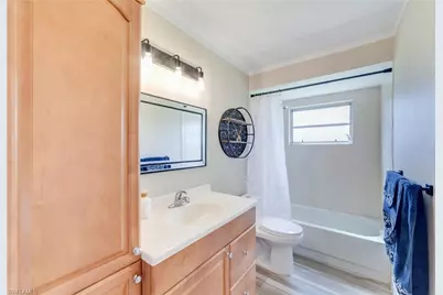 525 SE 11th Ct, Cape Coral, FL 33990 - Photo 16