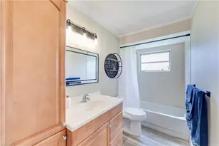 525 SE 11th Ct, Cape Coral, FL 33990 - Photo 16