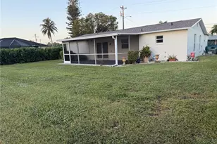 525 SE 11th Ct, Cape Coral, FL 33990 - Photo 20