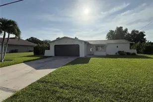 525 SE 11th Ct, Cape Coral, FL 33990 - Photo 1