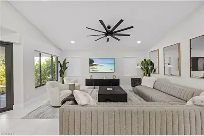 841 91st Ave N, Naples, FL 34108 - Photo 4