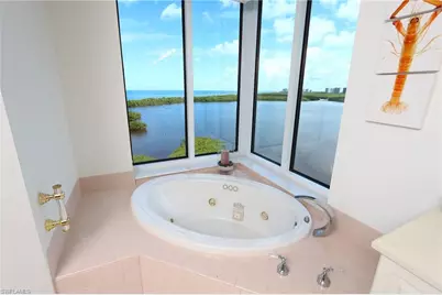 60 Seagate Dr #805, Naples, FL 34103 - Photo 18