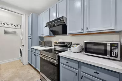 7845 Bristol Cir, Naples, FL 34120 - Photo 10