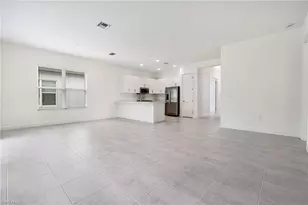 12448 Violet Ln, Naples, FL 34120 - Photo 8