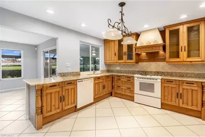 313 Forest Hills Blvd, Naples, FL 34113 - Photo 8