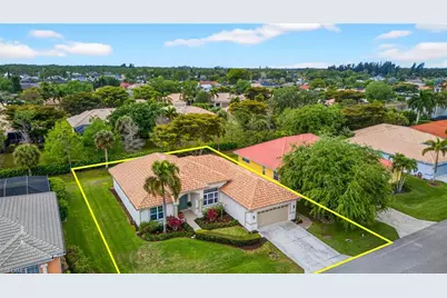 24941 Divot Dr, Bonita Springs, FL 34135 - Photo 22