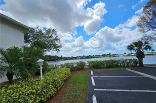 668 Mardel Ct, Naples, FL 34104 - Photo 6