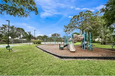 6545 Chestnut Cir, Naples, FL 34109 - Photo 38