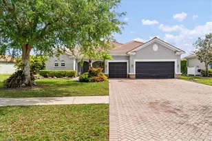 2099 Grove Dr, Naples, FL 34120 - Photo 4