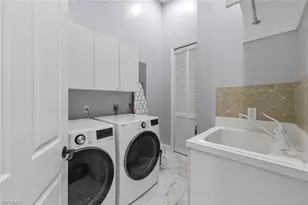 2365 Hidden Lake Dr, Naples, FL 34112 - Photo 24