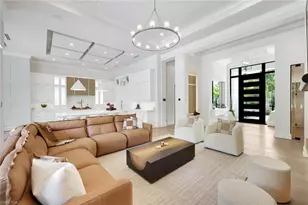 767 Park Shore Dr, Naples, FL 34103 - Photo 2